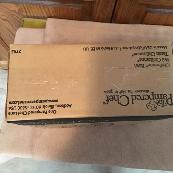 NWT Pampered Chef Chillzanne Bowl with lid - 3 quart - Picture 5 of 6